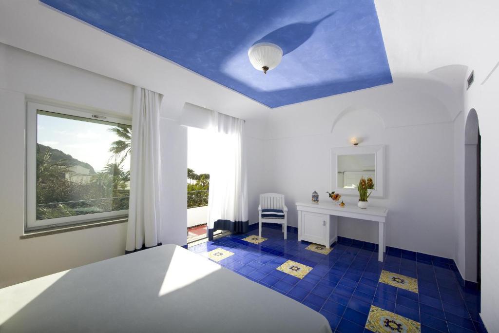 San Michele Hotel & Spa Sant'Angelo  Стая снимка