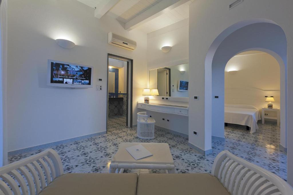San Michele Hotel & Spa Sant'Angelo  Стая снимка