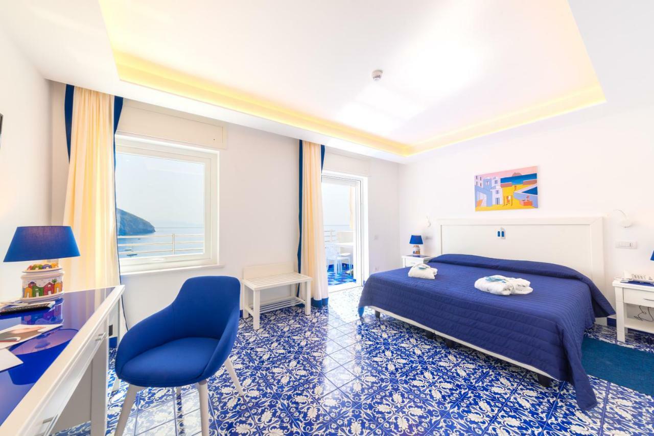 San Michele Hotel & Spa Sant'Angelo  Екстериор снимка